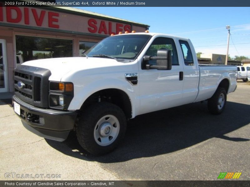 Oxford White / Medium Stone 2009 Ford F250 Super Duty XL SuperCab 4x4