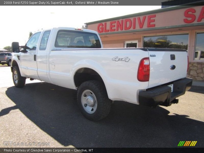 Oxford White / Medium Stone 2009 Ford F250 Super Duty XL SuperCab 4x4