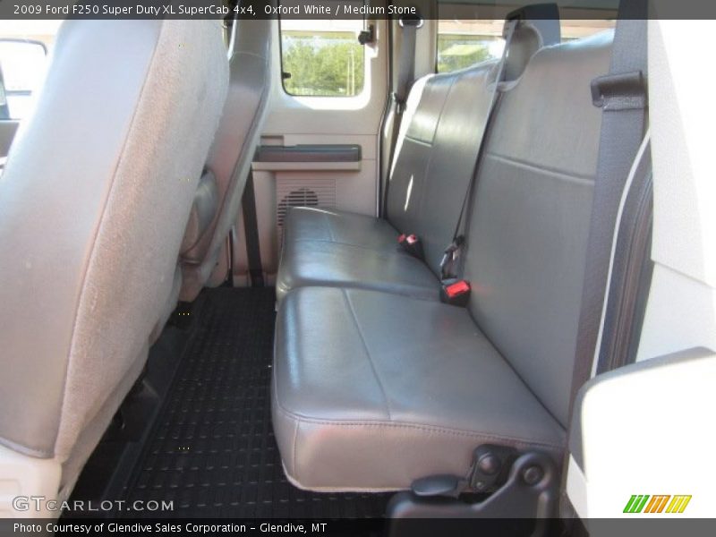 Oxford White / Medium Stone 2009 Ford F250 Super Duty XL SuperCab 4x4
