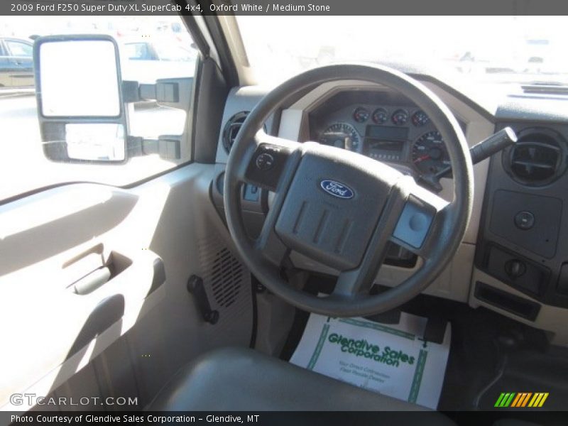 Oxford White / Medium Stone 2009 Ford F250 Super Duty XL SuperCab 4x4