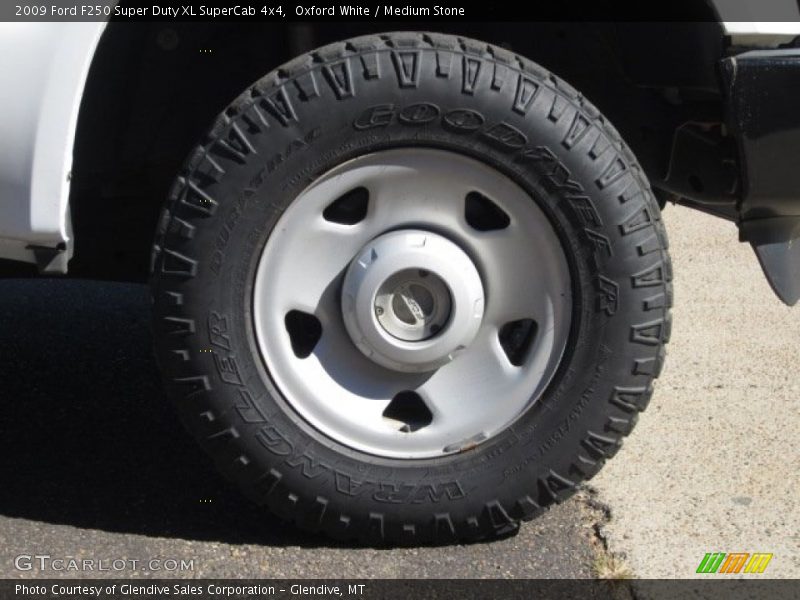 Oxford White / Medium Stone 2009 Ford F250 Super Duty XL SuperCab 4x4