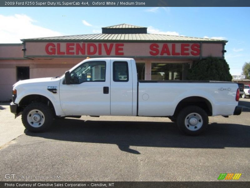 Oxford White / Medium Stone 2009 Ford F250 Super Duty XL SuperCab 4x4