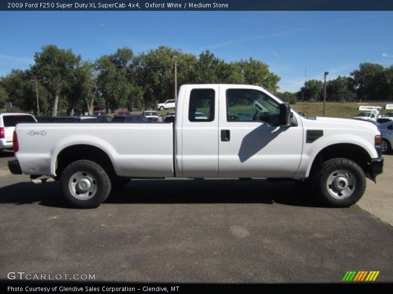 Oxford White / Medium Stone 2009 Ford F250 Super Duty XL SuperCab 4x4