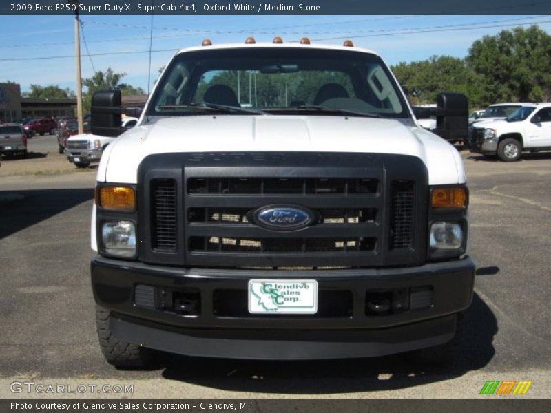 Oxford White / Medium Stone 2009 Ford F250 Super Duty XL SuperCab 4x4