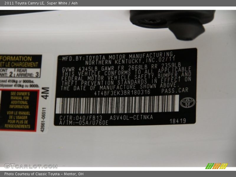 Super White / Ash 2011 Toyota Camry LE