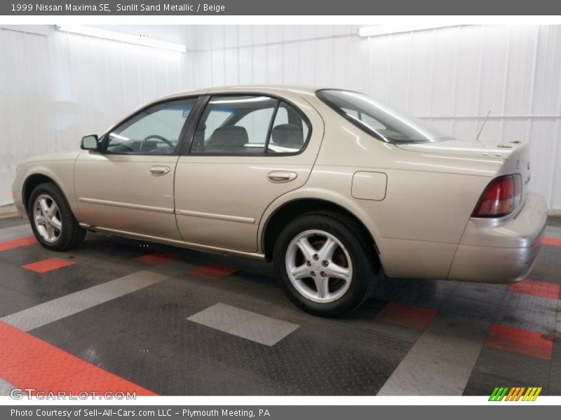 Sunlit Sand Metallic / Beige 1999 Nissan Maxima SE