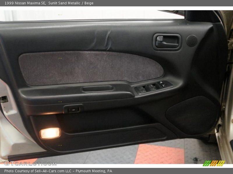 Sunlit Sand Metallic / Beige 1999 Nissan Maxima SE