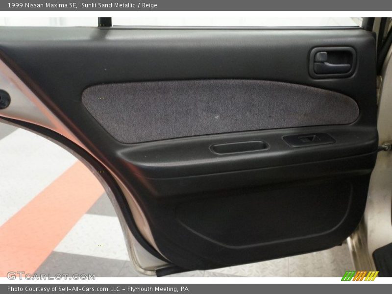 Sunlit Sand Metallic / Beige 1999 Nissan Maxima SE