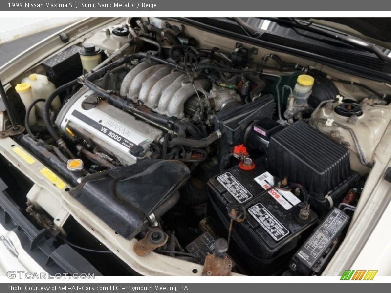 Sunlit Sand Metallic / Beige 1999 Nissan Maxima SE