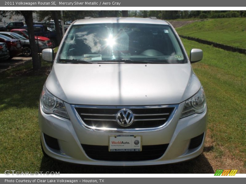 Mercury Silver Metallic / Aero Gray 2011 Volkswagen Routan SE