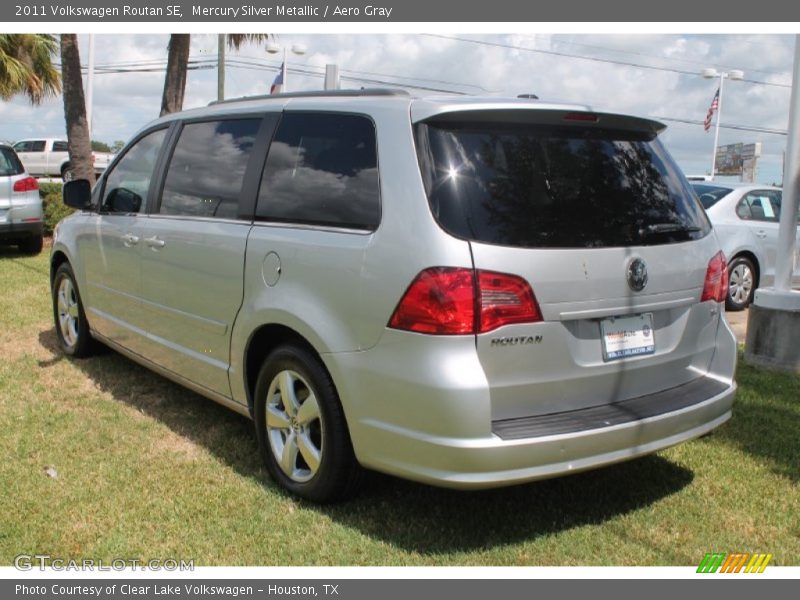 Mercury Silver Metallic / Aero Gray 2011 Volkswagen Routan SE