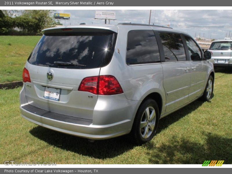 Mercury Silver Metallic / Aero Gray 2011 Volkswagen Routan SE