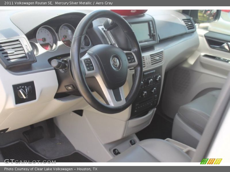 Mercury Silver Metallic / Aero Gray 2011 Volkswagen Routan SE