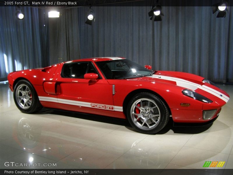 Front 3/4 View of 2005 GT 