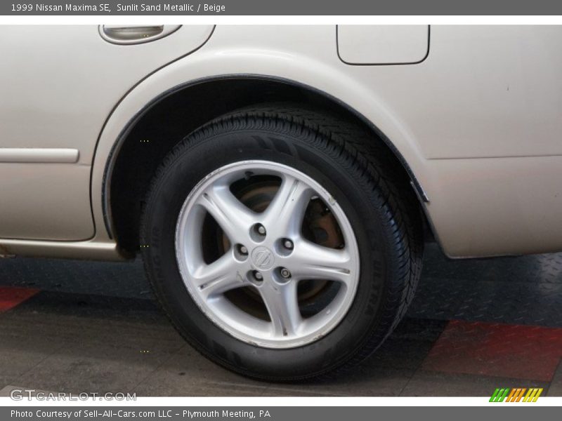 Sunlit Sand Metallic / Beige 1999 Nissan Maxima SE