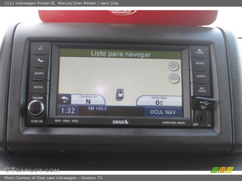 Mercury Silver Metallic / Aero Gray 2011 Volkswagen Routan SE