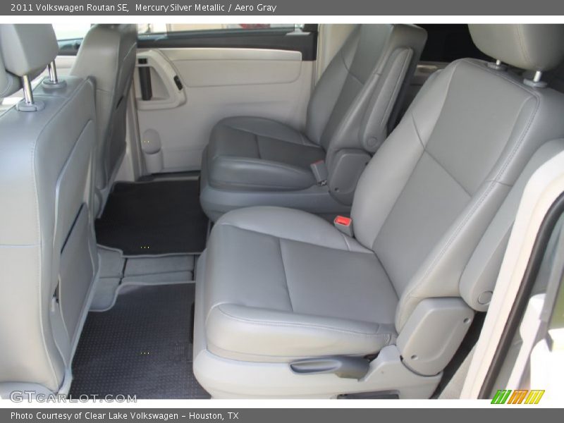 Mercury Silver Metallic / Aero Gray 2011 Volkswagen Routan SE