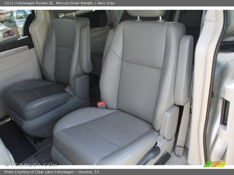 Mercury Silver Metallic / Aero Gray 2011 Volkswagen Routan SE