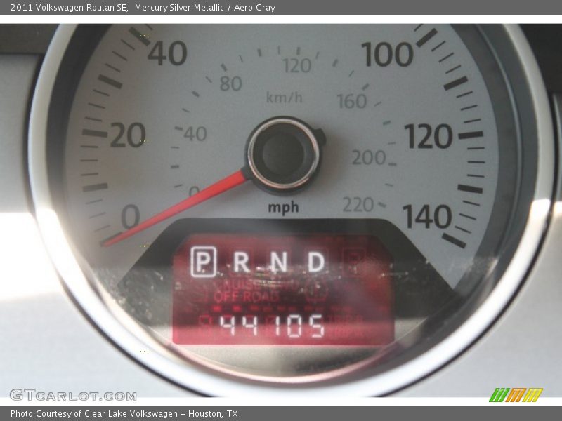 Mercury Silver Metallic / Aero Gray 2011 Volkswagen Routan SE