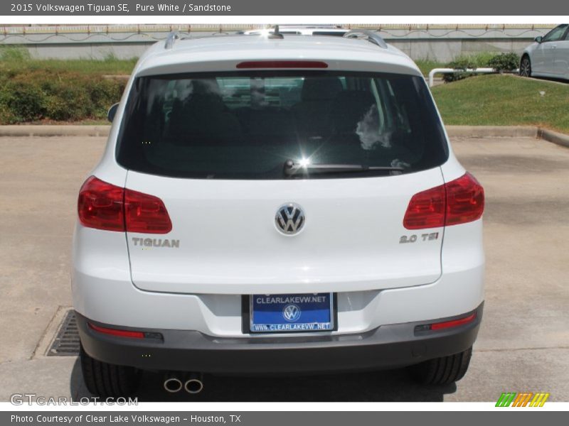 Pure White / Sandstone 2015 Volkswagen Tiguan SE
