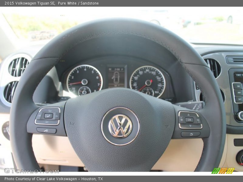 Pure White / Sandstone 2015 Volkswagen Tiguan SE