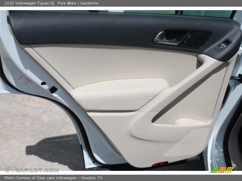 Pure White / Sandstone 2015 Volkswagen Tiguan SE