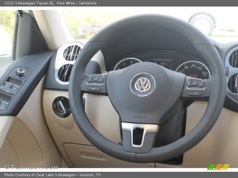 Pure White / Sandstone 2015 Volkswagen Tiguan SE