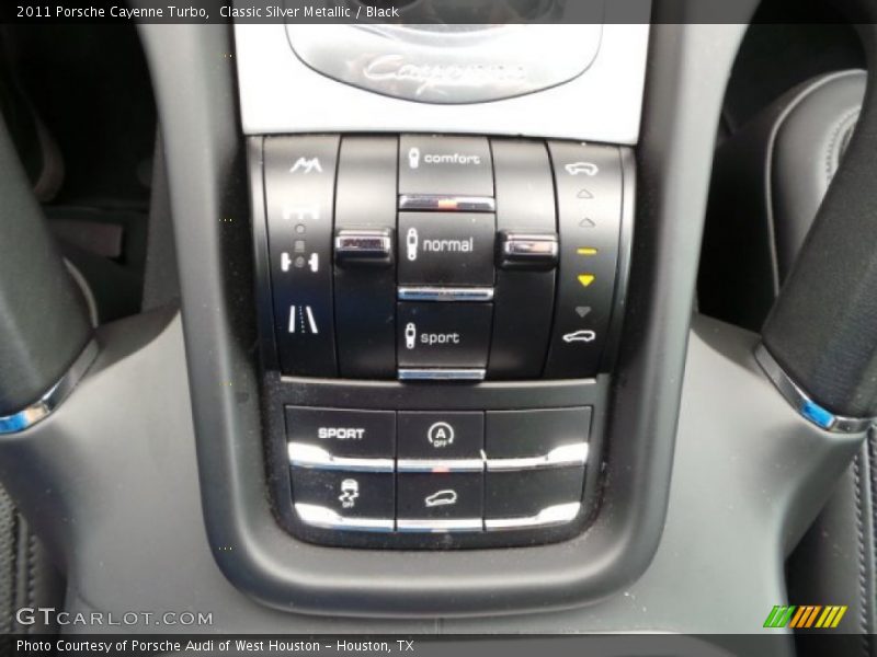 Classic Silver Metallic / Black 2011 Porsche Cayenne Turbo
