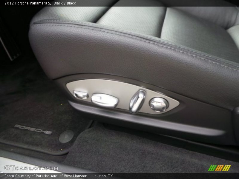 Black / Black 2012 Porsche Panamera S
