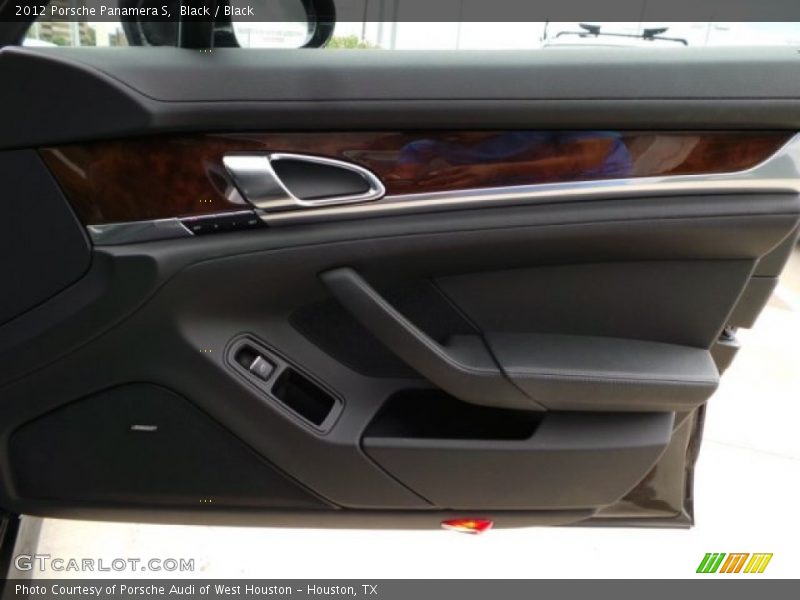 Black / Black 2012 Porsche Panamera S