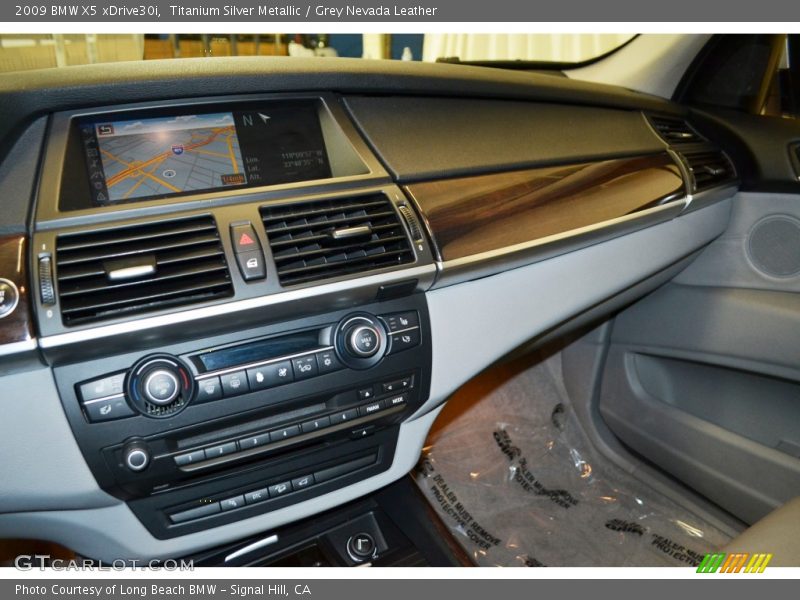 Titanium Silver Metallic / Grey Nevada Leather 2009 BMW X5 xDrive30i