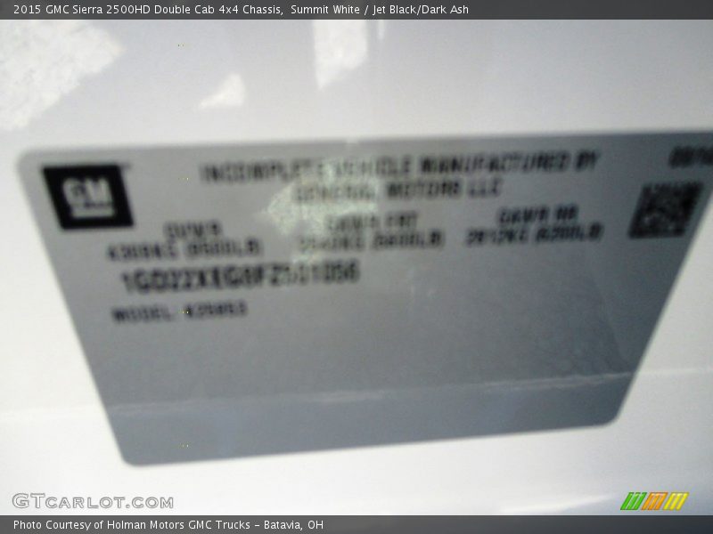 Summit White / Jet Black/Dark Ash 2015 GMC Sierra 2500HD Double Cab 4x4 Chassis