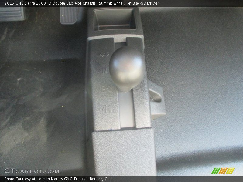 Summit White / Jet Black/Dark Ash 2015 GMC Sierra 2500HD Double Cab 4x4 Chassis