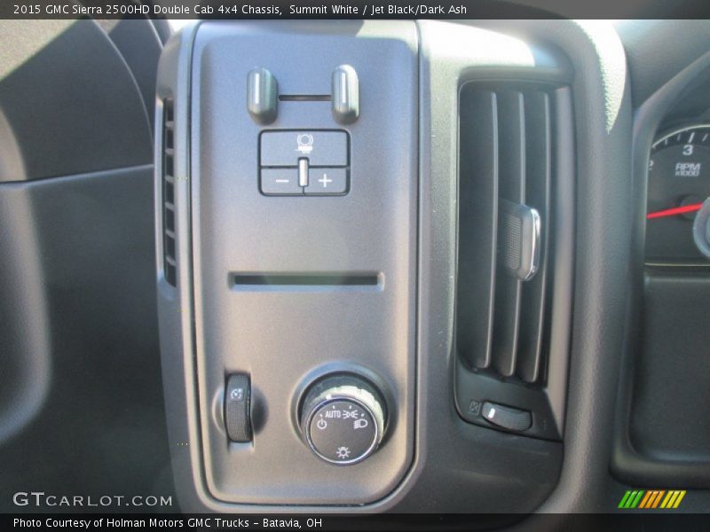 Summit White / Jet Black/Dark Ash 2015 GMC Sierra 2500HD Double Cab 4x4 Chassis