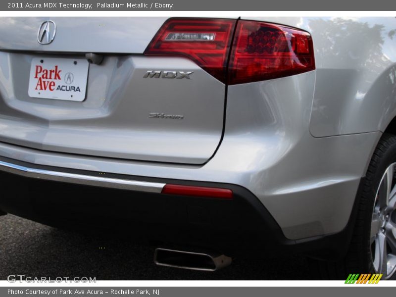 Palladium Metallic / Ebony 2011 Acura MDX Technology