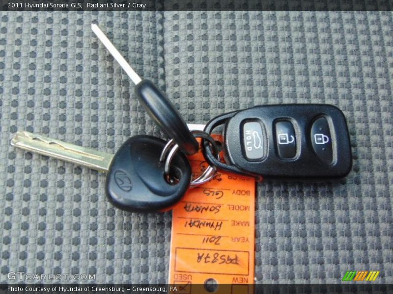 Radiant Silver / Gray 2011 Hyundai Sonata GLS