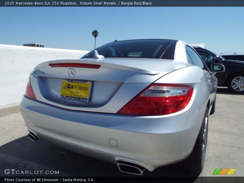 Iridium Silver Metallic / Bengal Red/Black 2015 Mercedes-Benz SLK 250 Roadster