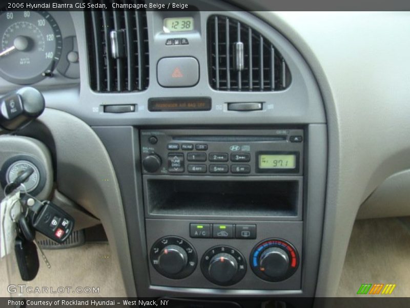 Champagne Beige / Beige 2006 Hyundai Elantra GLS Sedan