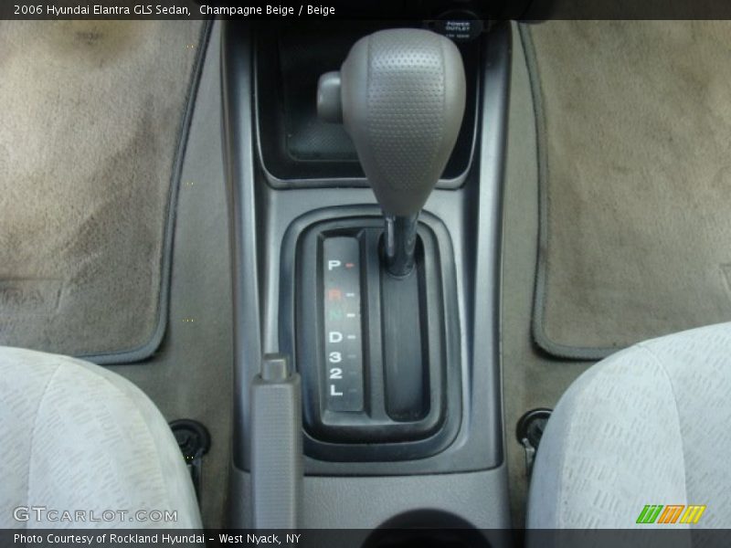 Champagne Beige / Beige 2006 Hyundai Elantra GLS Sedan