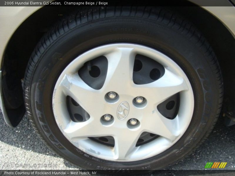 Champagne Beige / Beige 2006 Hyundai Elantra GLS Sedan