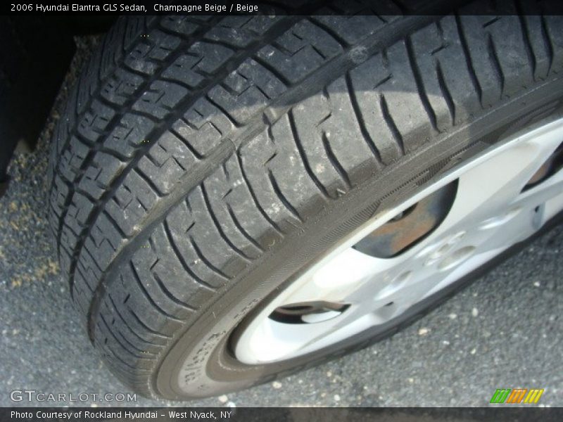 Champagne Beige / Beige 2006 Hyundai Elantra GLS Sedan