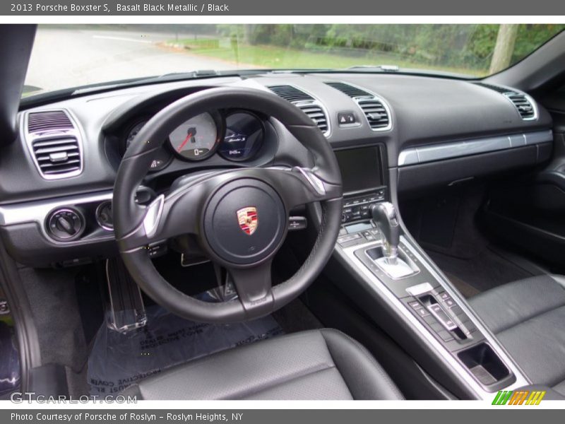 Dashboard of 2013 Boxster S