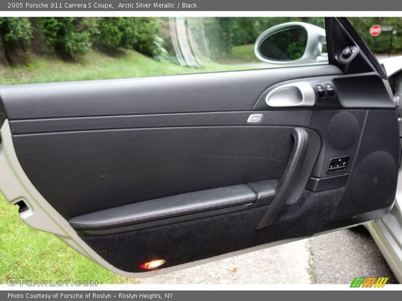 Door Panel of 2005 911 Carrera S Coupe