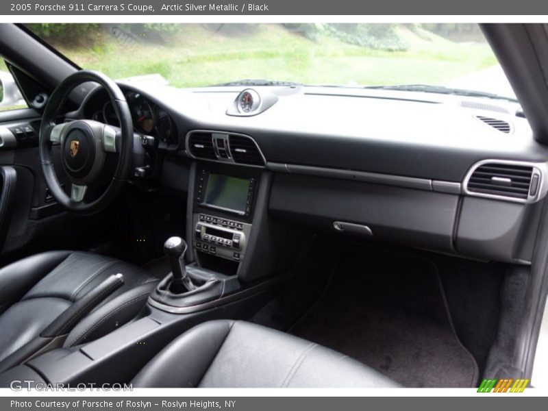 Dashboard of 2005 911 Carrera S Coupe