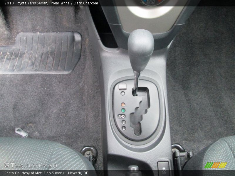 Polar White / Dark Charcoal 2010 Toyota Yaris Sedan