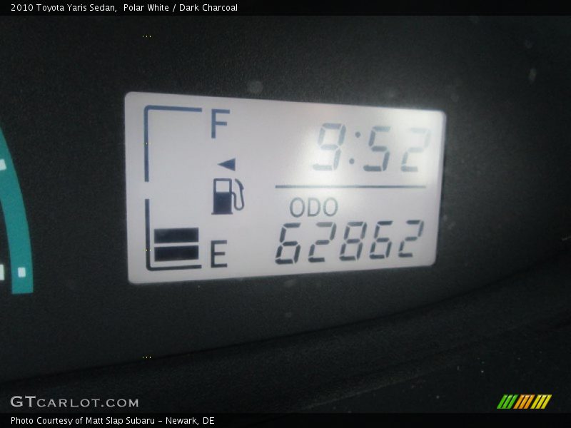 Polar White / Dark Charcoal 2010 Toyota Yaris Sedan