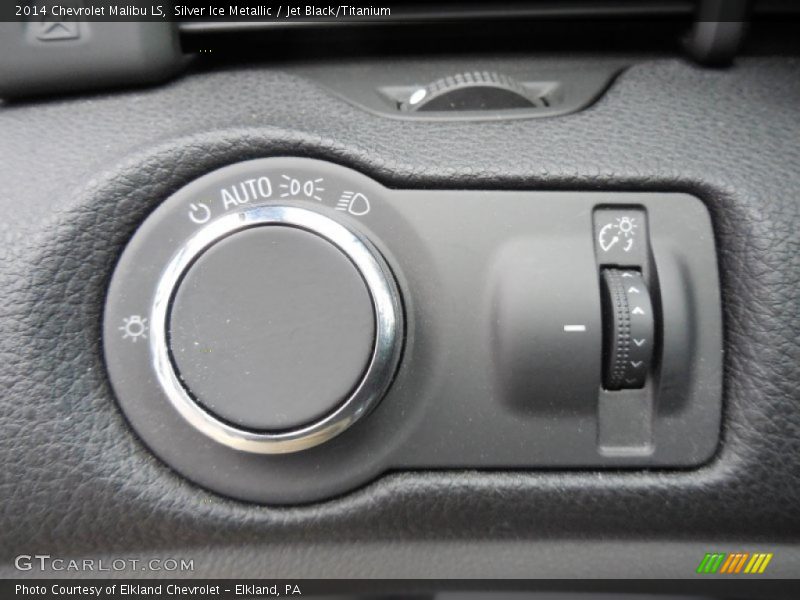 Silver Ice Metallic / Jet Black/Titanium 2014 Chevrolet Malibu LS