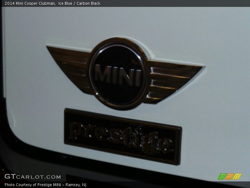 Ice Blue / Carbon Black 2014 Mini Cooper Clubman