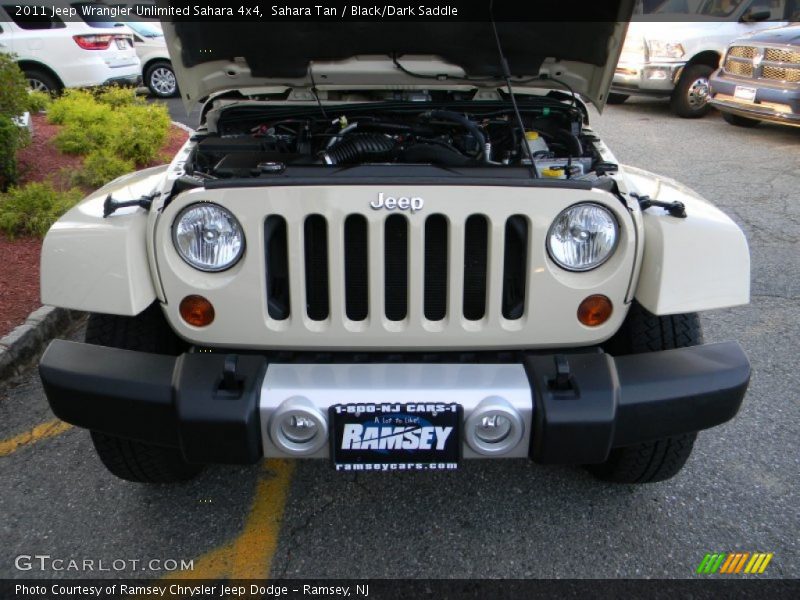 Sahara Tan / Black/Dark Saddle 2011 Jeep Wrangler Unlimited Sahara 4x4