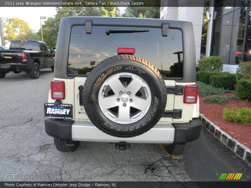 Sahara Tan / Black/Dark Saddle 2011 Jeep Wrangler Unlimited Sahara 4x4